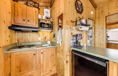 Mayhill Apartment | Mayhill Tiny Home Vacation Rental w/Covered Porch