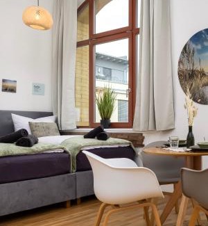 Sonnenberg Apartment | mayhome - das STRANDLOFT schönes Studioapartment mit Balkon, Küche und Tiefgarage - Sauna und Fitness direkt nebenan