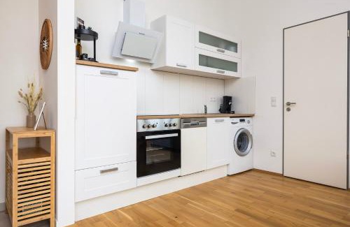 Sonnenberg Apartment | mayhome - das STRANDLOFT schönes Studioapartment mit Balkon, Küche und Tiefgarage - Sauna und Fitness direkt nebenan