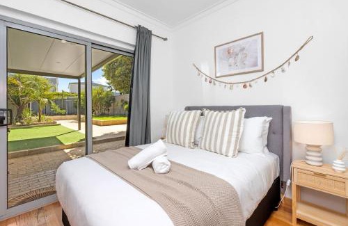 Maylands House | Maylands Coastal Vibe By Home2bnb