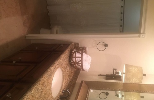 Honeyridge Manor House | Mayo-Quarter-Scottsdale - relaxing.