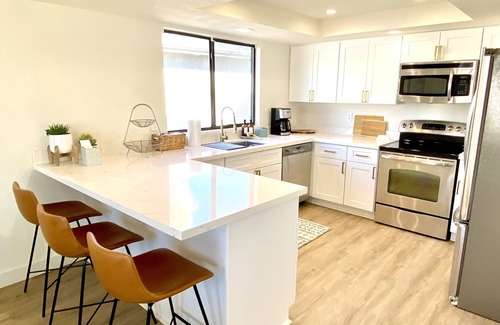 Casa Rica House | Mayo Shea Campus 5 Minutes - Modern Desert Dream