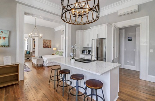 Historic District - North House | Mayor's luxury 1869 historic home for 4 on the square!