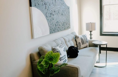 Aberdeen Apartment | Mayor's Suite offers a cozy loft for rent with beautiful historical views