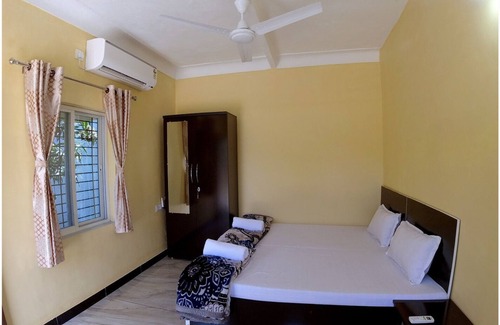 Ujjain Bed & Breakfast | Mayur Homestay