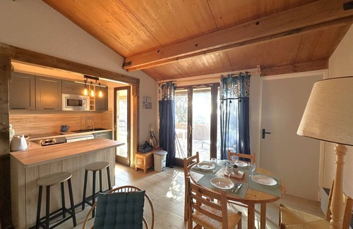 La Londe-les-Maures House | Mazet for 4 people with sea view and shared pool in La Londe-Les-Maures