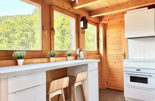 Saint-Jean-de-Sixt Ski Chalet | Mazot Xel-Ha: Wooden chalet: Sauna, Jacuzzi, Wifi, South-facing terrace, all comforts.
