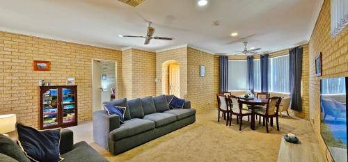 Kalbarri House | Mbale - Kalbarri, WA