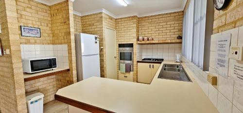 Kalbarri House | Mbale - Kalbarri, WA