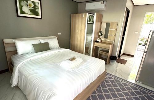 Choeng Thale Hotel | MBB House