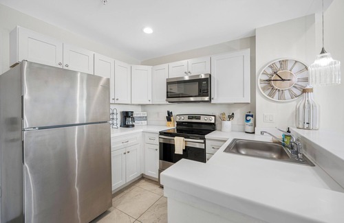 Madeira Beach Condo | MBR 1507 - Coastal retreat in Madeira Beach!