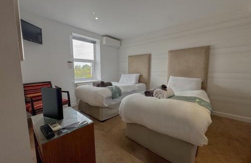Seven Kings Hotel | McCafferty's Guesthouse Ilford