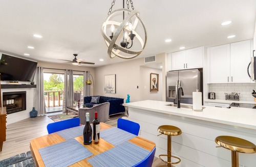 Scottsdale Condo | McCormick Ranch Condo! Walk to Restaurants & Shops