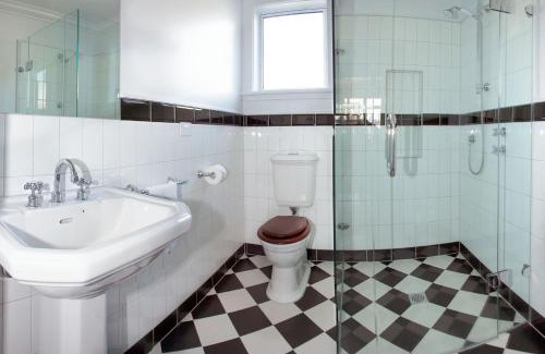 Wanaka House | McDougall Cottage