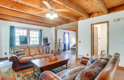 Massanutten House | McGaheysville Home with Screened Porch and Gas Grill!