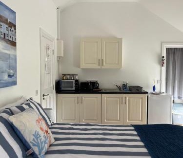 Abbeydorney Apartment | McGrath's Bar & Accommodation
