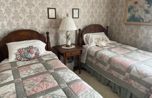 McIndoe Falls Bed & Breakfast | McIndoe Falls Inn