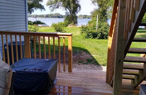 Beaver Dam Apartment | McMallard Vacation Lakefront Home Duplex
