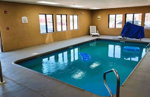 McPherson Hotel | McPherson Inn By OYO, I-135