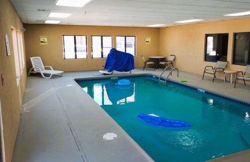 McPherson Hotel | McPherson Inn By OYO, I-135