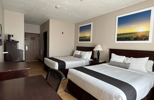 McPherson Hotel | McPherson Inn By OYO