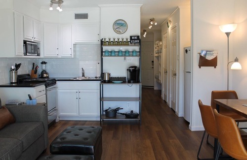 Galveston Condo | “Me Time-We Time” Clear Ocean View, Stylish Updates, Pools/Wifi/Location!