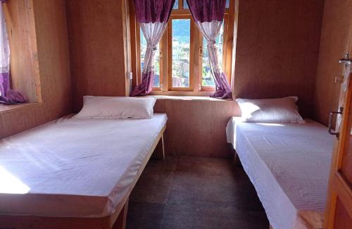 Gosainkund House | Me Very Happy guesthouse