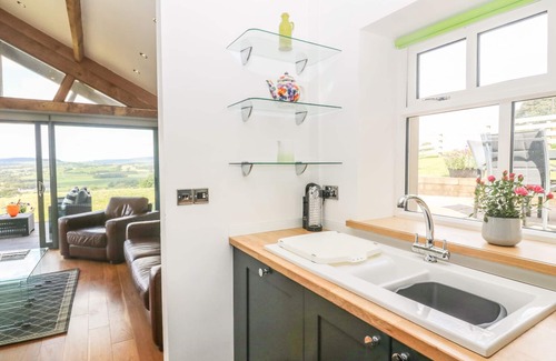 Longridge Cottage | MEADOW COTTAGE AT HILL TOP FARM, family friendly in Longridge