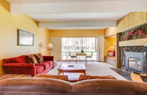 Sunriver Apartment | Meadow House 15 | Discover Sunriver