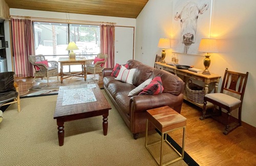 Sunriver Condo | Meadow House 7/2 BR/2 BA Sleeps 6+