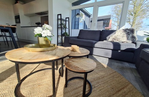 Den Oever House | Meadow Lodge - the perfect blend of comfort and nature