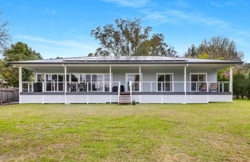Kangaroo Valley House | Meadow Mist