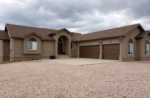 Colorado Springs House | Meadow Pine - a place to make memories