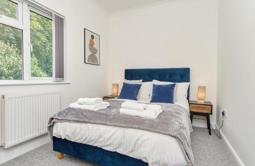 Ventnor Apartment | Meadow View - A Beautiful 3 Bed Apt With Stunning Countryside Views & Parking - Close To Ventnor, Shanklin & Sandown - 5 mins To Beach - Ideal For Friends, Families, & Business Stays - Dog Friendly - 17