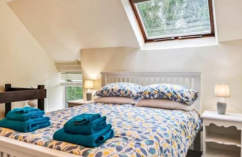 Crich House | Meadow View Cottage