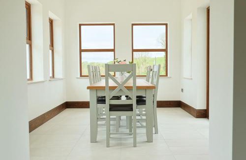 Lecemy House | Meadow View House - Spacious Family Retreat in the Heart of Donegal