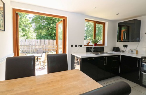 East Harling Cottage | MEADOW VIEW, pet friendly, with open fire in East Harling