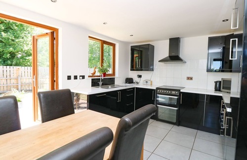 East Harling Cottage | MEADOW VIEW, pet friendly, with open fire in East Harling
