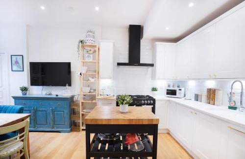 Gifford Apartment | Meadowbank Residence 3-Bed
