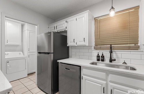 Wichita Falls House | Meadowcliff Retreat! Charming 3-bedroom house in Wichita Falls with AC, WiFi