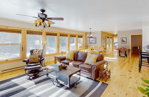 New Meadows House | Meadowlark Hideaway