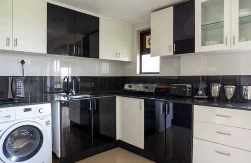 Benaulim Apartment | Meadows View . A lavish 2bhk penthouse just a km away from the Benauliim beach.