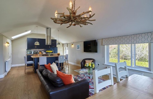 St. Mawes House | Meadowside