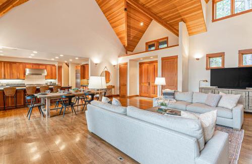 Black Butte Ranch House | Meadowview Haven