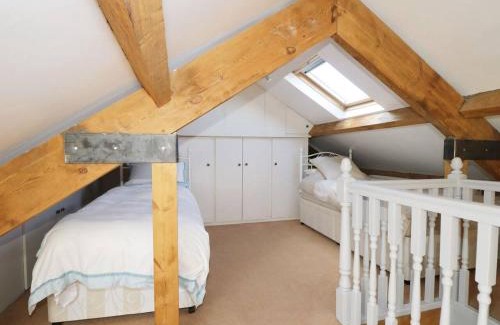 Otley House | Meagill farmhouse hot tub bbq hut