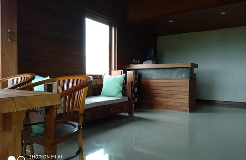 Mendoyo House | Medewi sunset Terrace