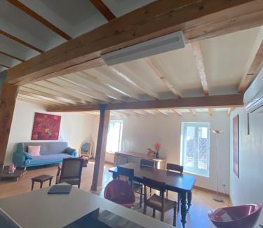 Avignon City Centre Apartment | Medieval Avignon, calm, stunning & spacious 60m2