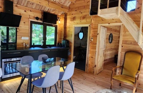Domme Cottage | Medieval Chalet in Domme with Spa and Parking