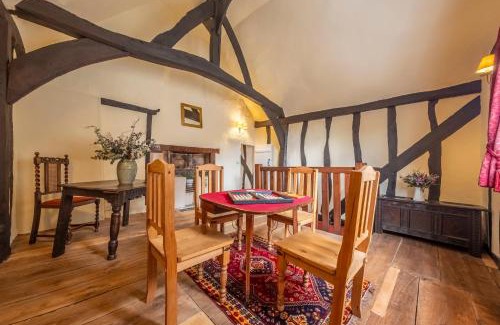 Bildeston House | Medieval cottage in rural village - Duke's Lodge