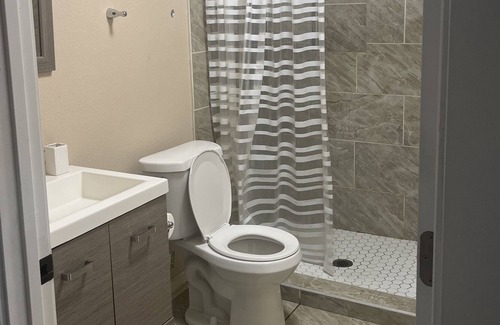 Eastside House | Medina Royalty Services we are Here to Give Excellent Experiences, Pet Friendly